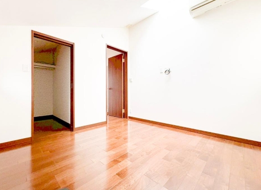 相模原市南区御園3丁目の中古戸建ての洋室2の写真