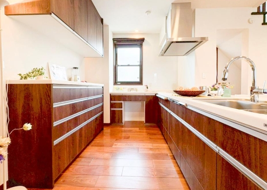 相模原市南区御園3丁目の中古戸建てのキッチンの写真