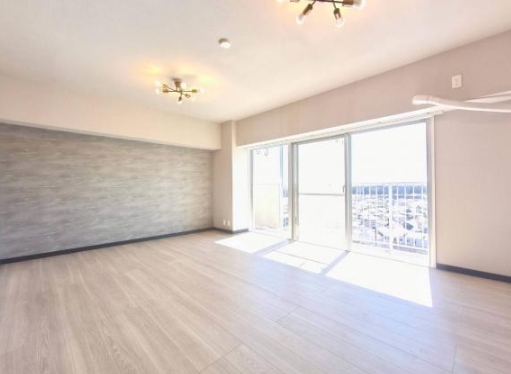 相模原市南区大野台6丁目の中古マンションのリビングの写真