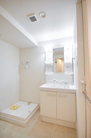 相模原市南区大野台6丁目の中古マンションの洗面化粧台の写真