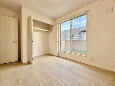 相模原市南区下溝の中古戸建ての洋室3の写真