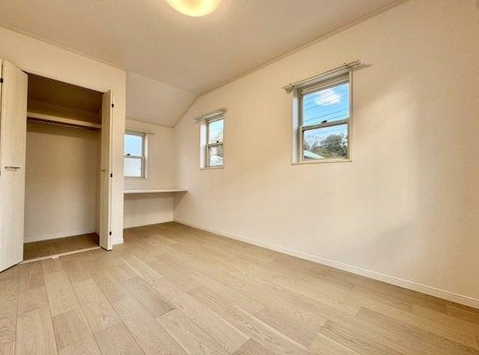 相模原市南区下溝の中古戸建ての洋室4の写真