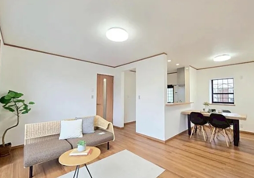 相模原市南区相武台２丁目の中古戸建てのリビングの写真