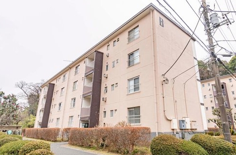 相模原市南区鵜野森2丁目の中古マンションの外観の写真