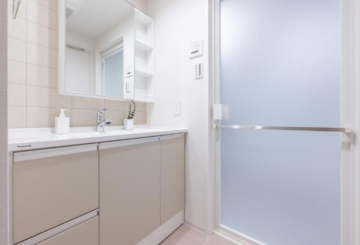 相模原市南区鵜野森3丁目の中古マンションの洗面化粧台の写真