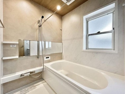 相模原市南区若松4丁目の中古戸建てのバスルームの写真