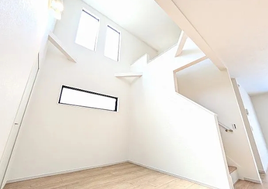 八王子市富士見町の新築戸建て1号棟のリビングの写真