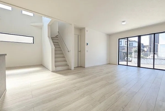 八王子市富士見町の新築戸建て2号棟のリビングの写真