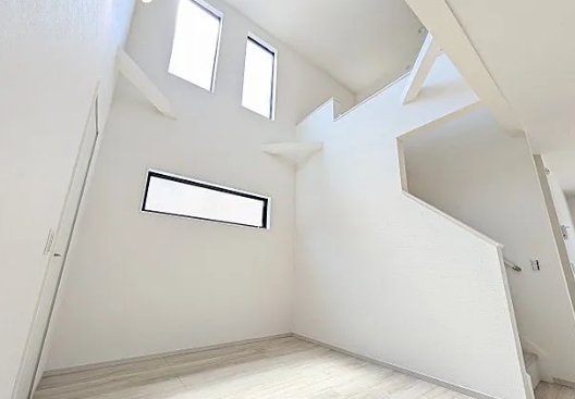 八王子市富士見町の新築戸建て2号棟のリビングの写真