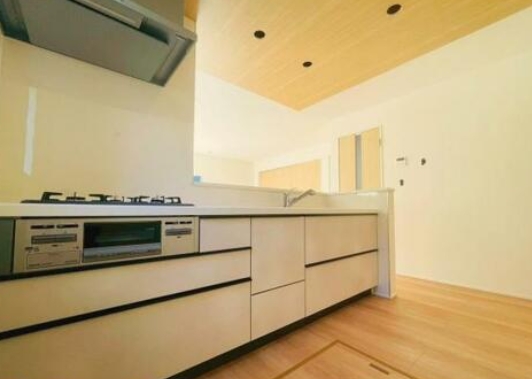 八王子市石川町の新築戸建て2号棟のキッチンの写真