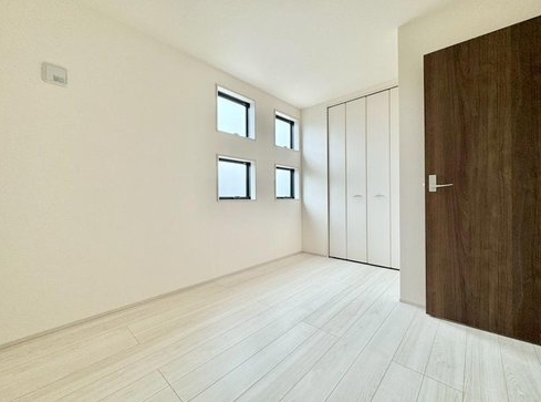 八王子市久保山町の新築戸建ての洋室3の写真