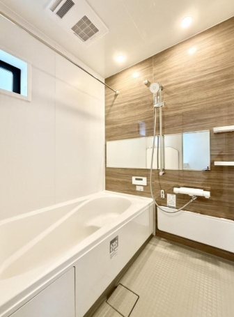 八王子市めじろ台3丁目の新築戸建てのバスルームの写真