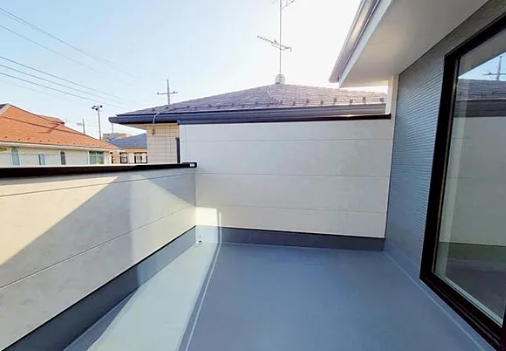 八王子市長房町の新築戸建てのバルコニーの写真