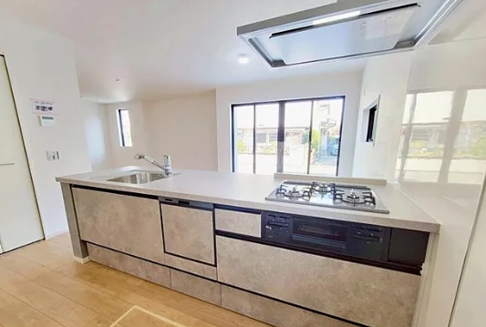 八王子市長房町の新築戸建てのキッチンの写真