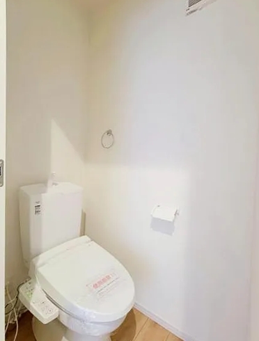 八王子市長房町の新築戸建てのトイレ1fの写真