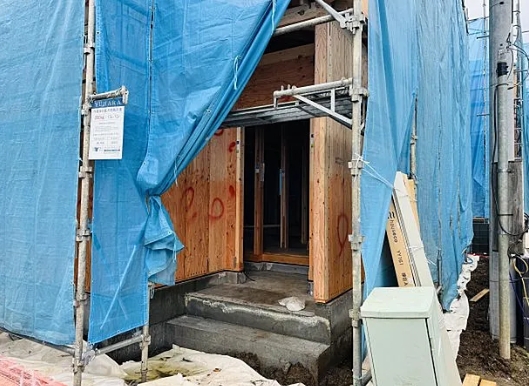 八王子市弐分方町の新築戸建て5号棟の玄関の写真