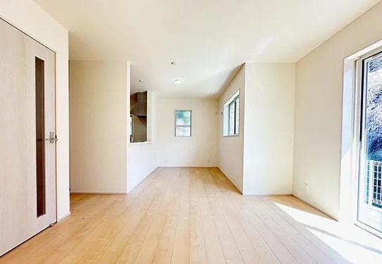 八王子市寺田町の新築戸建て2号棟のリビングの写真