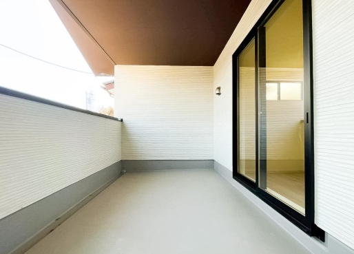 相模原市中央区東淵野辺2丁目の新築戸建てのバルコニーの写真