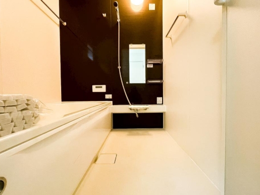 相模原市中央区東淵野辺2丁目の新築戸建てのバスルームの写真