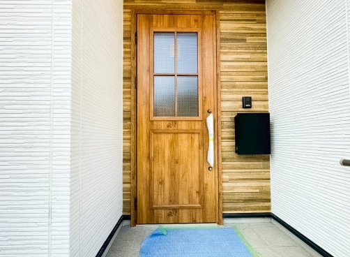 相模原市中央区東淵野辺2丁目の新築戸建ての玄関の写真