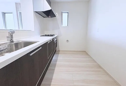 相模原市中央区小町通1丁目の新築戸建て1号棟のキッチンの写真