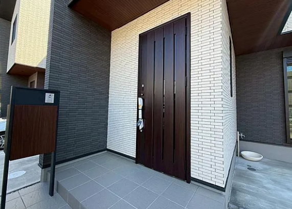 相模原市中央区横山台2丁目の新築戸建て18号棟の玄関の写真