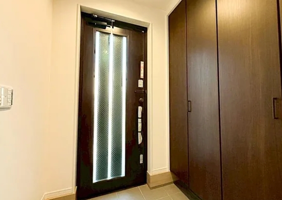 相模原市中央区横山台2丁目の新築戸建て18号棟の玄関の写真