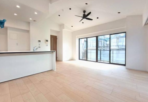 相模原市緑区橋本5丁目の中古マンションのリビングの写真