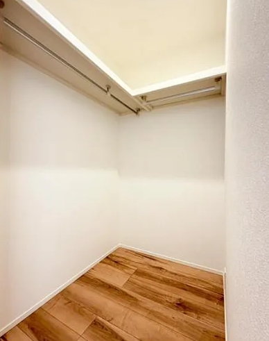 相模原市緑区東橋本3丁目の新築戸建て2号棟のウォークインクローゼットの写真