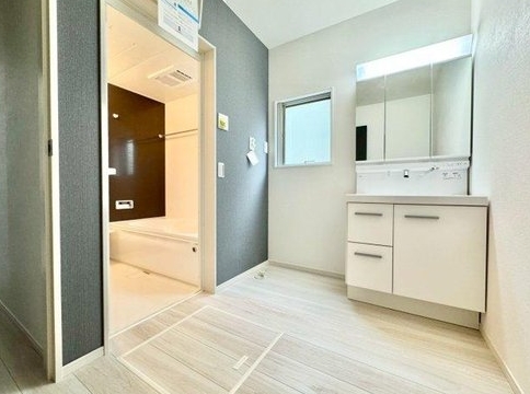 相模原市緑区二本松1丁目の新築戸建ての洗面化粧台の写真