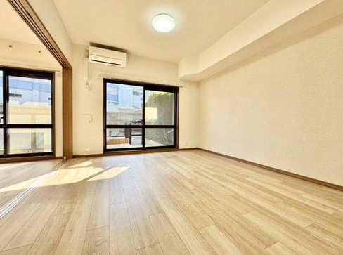 相模原市緑区西橋本1丁目の中古マンションのリビングの写真