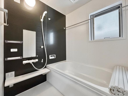 相模原市南区文京1丁目の新築戸建てのバスルームの写真
