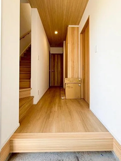 相模原市南区御園3丁目の新築戸建ての廊下の写真