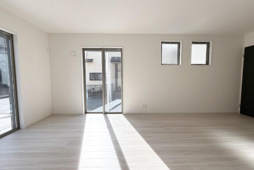 相模原市南区大野台1丁目の新築戸建てのリビングの写真