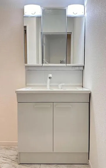 相模原市南区相模台6丁目の新築戸建てB号棟の洗面化粧台の写真