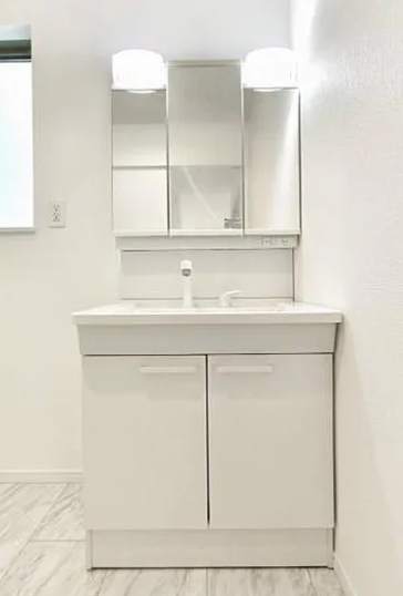 相模原市南区相模台6丁目の新築戸建てC号棟の洗面化粧台の写真