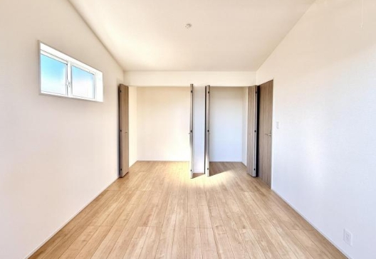 相模原市南区新戸の新築戸建ての収納1の写真