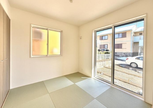 相模原市南区新戸の新築戸建ての和室の写真