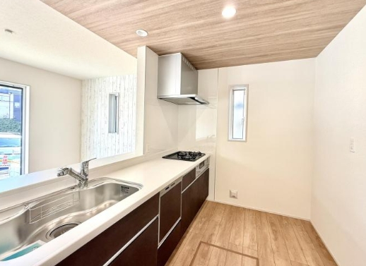 相模原市南区新戸の新築戸建てのキッチンの写真