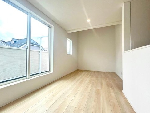 相模原市南区相武台3丁目の新築戸建て2号棟のリビングの写真