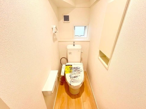 相模原市南区相武台3丁目の新築戸建て2号棟のトイレ1fの写真