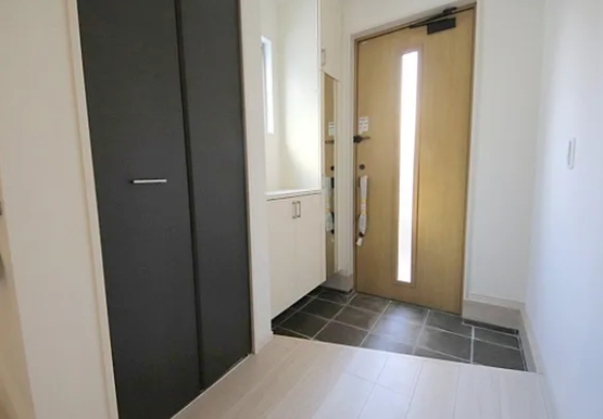 相模原市南区相武台3丁目の新築戸建て1号棟の玄関の写真