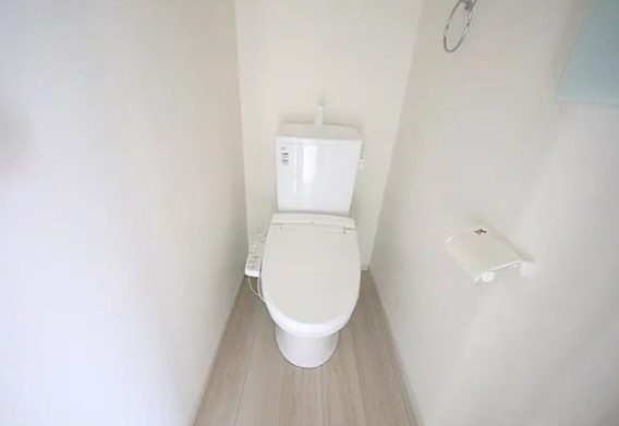 相模原市南区相武台3丁目の新築戸建て1号棟のトイレ1fの写真