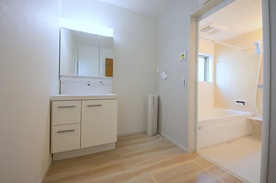 相模原市南区相武台3丁目の新築戸建て2号棟の洗面化粧台の写真