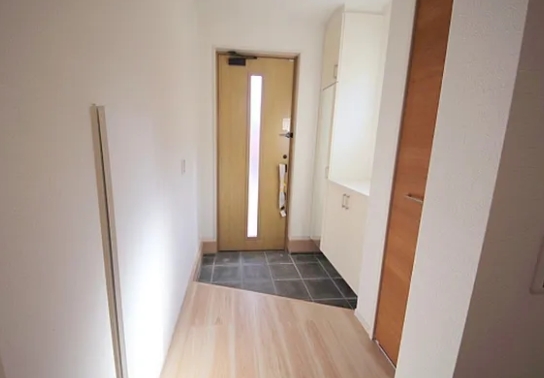 相模原市南区相武台3丁目の新築戸建て4号棟の玄関の写真