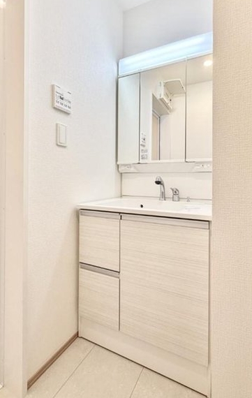 相模原市南区相南3丁目の新築戸建てA号棟の洗面化粧台の写真