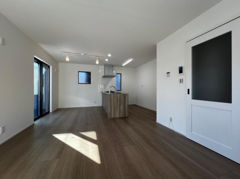 相模原市南区鵜野森3丁目の新築戸建て8号棟のリビングの写真