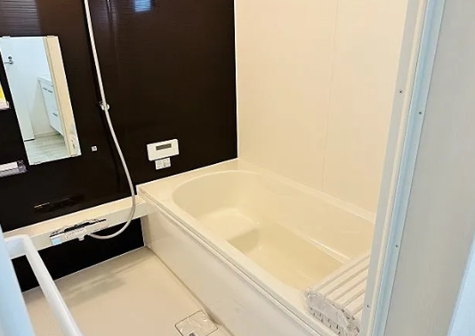 八王子市本町の新築戸建て1号棟のバスルームの写真