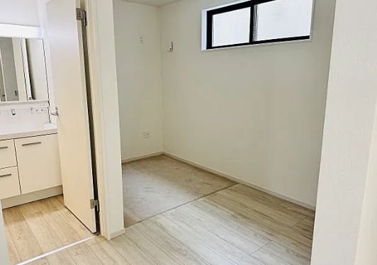 八王子市本町の新築戸建て1号棟の書斎の写真
