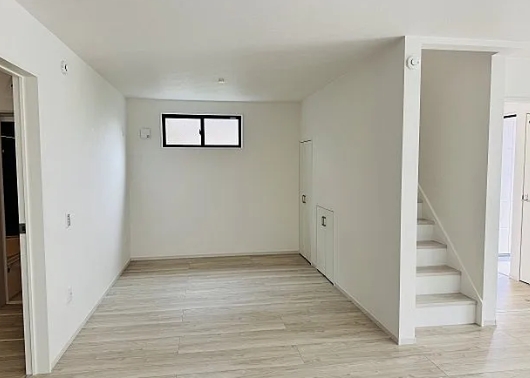 八王子市本町の新築戸建て2号棟のリビングの写真